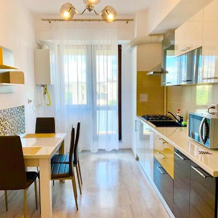 Karina New Flat Near Palas Mall Iasi Buitenkant foto
